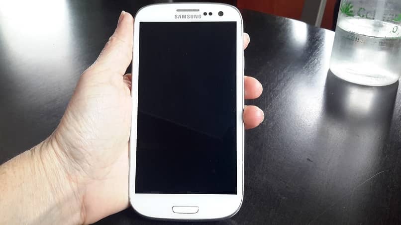 Samsung Galaxy J2 no carga 
