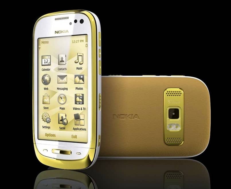 celular-nokia-oro-550
